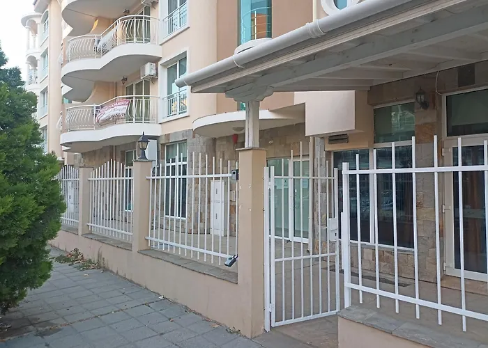 Silversprings Lucie סאני ביץ'